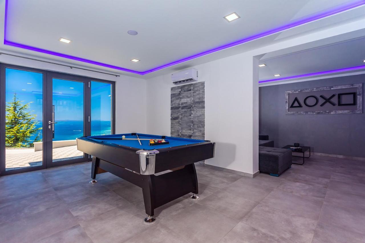 Villa Belvedere With Heated Pool, Billiards, Media Room, Sea Views,10 Pax Omiš Exterior foto