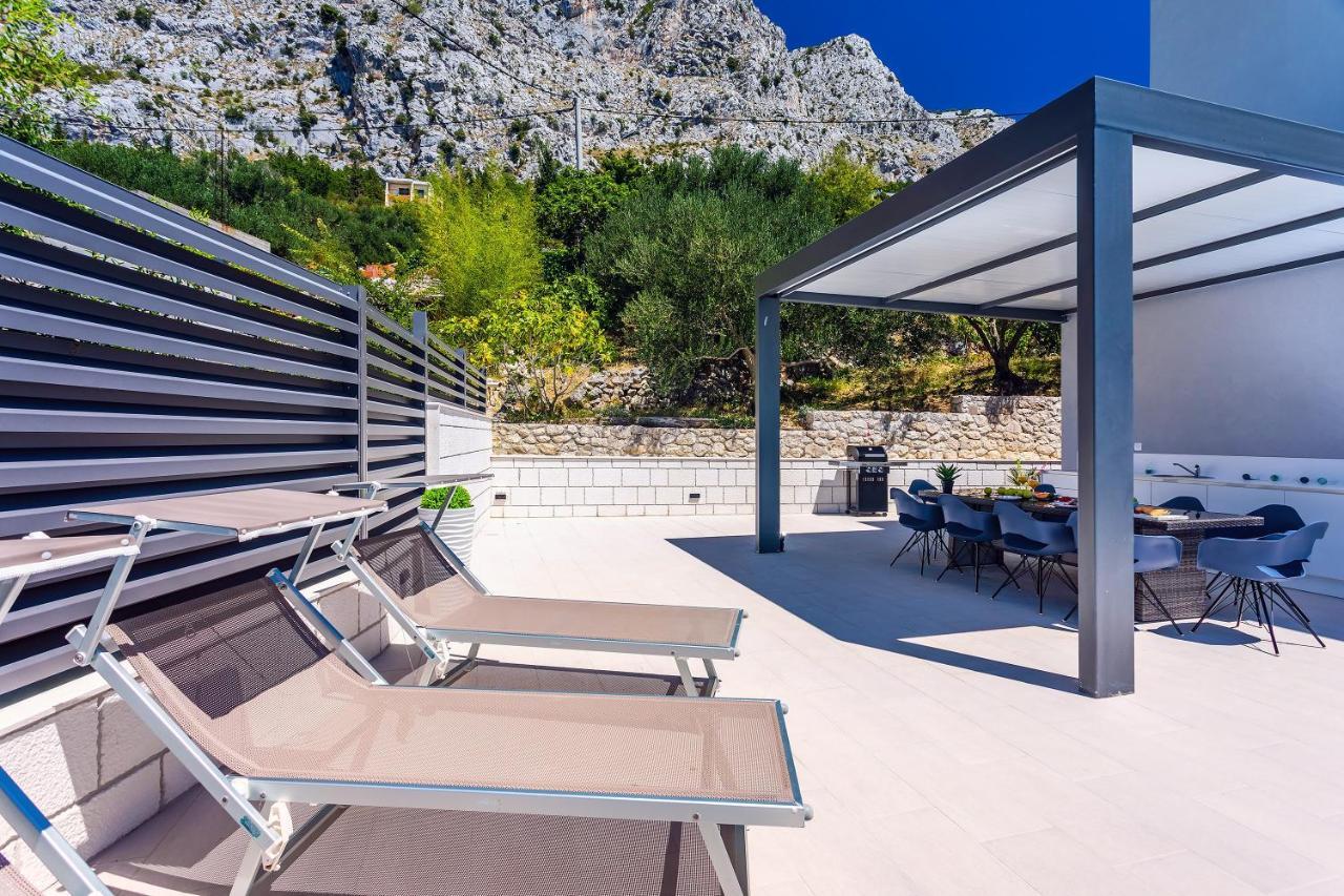 Villa Belvedere With Heated Pool, Billiards, Media Room, Sea Views,10 Pax Omiš Exterior foto